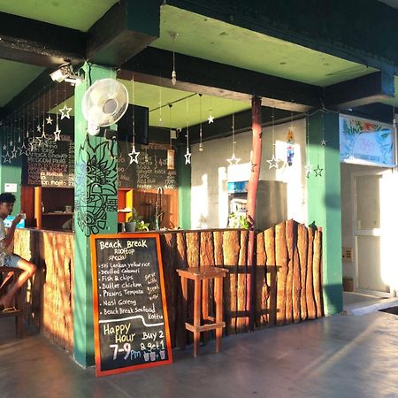 Beach Break Surf Hostel Weligama Exterior photo